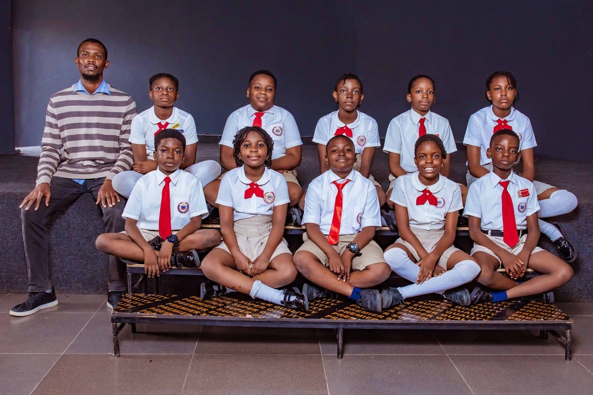 Class photograph with their teacher
