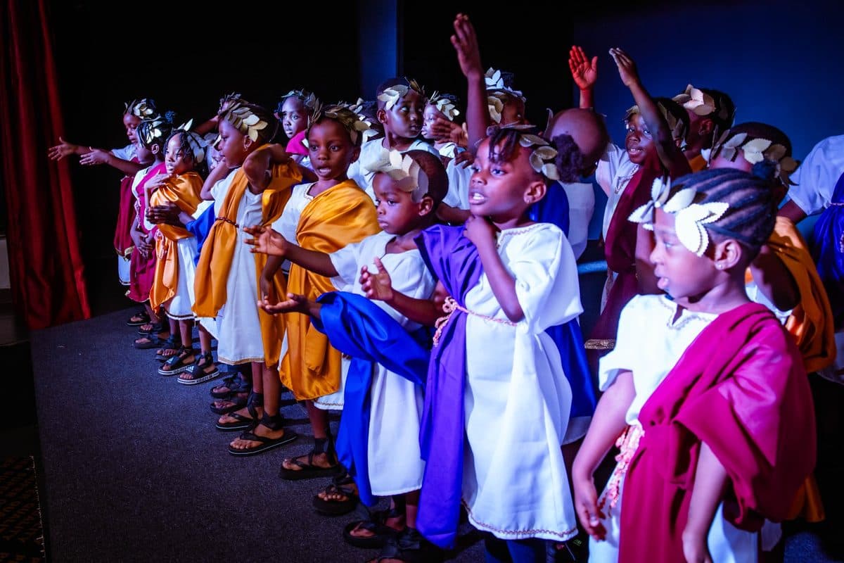 The chorus of 'Legends of Rome'